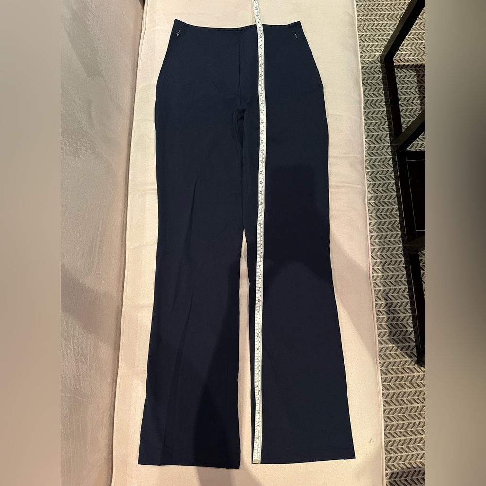 Lululemon Smooth Fit Pull-on-High-Rise Pant - size 6